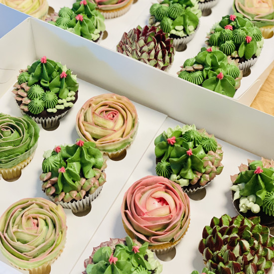 Cactus butter cream cupcakes 