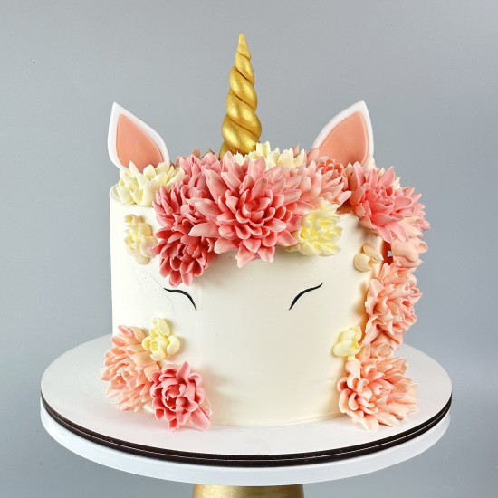 Unicorn Cake with buttercream flowers