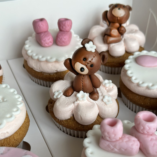 Baby shower  cupcakes 