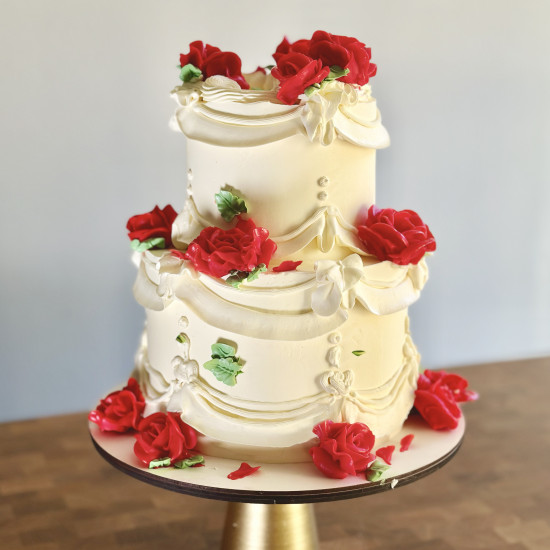 Butter Cream Rose Cake 